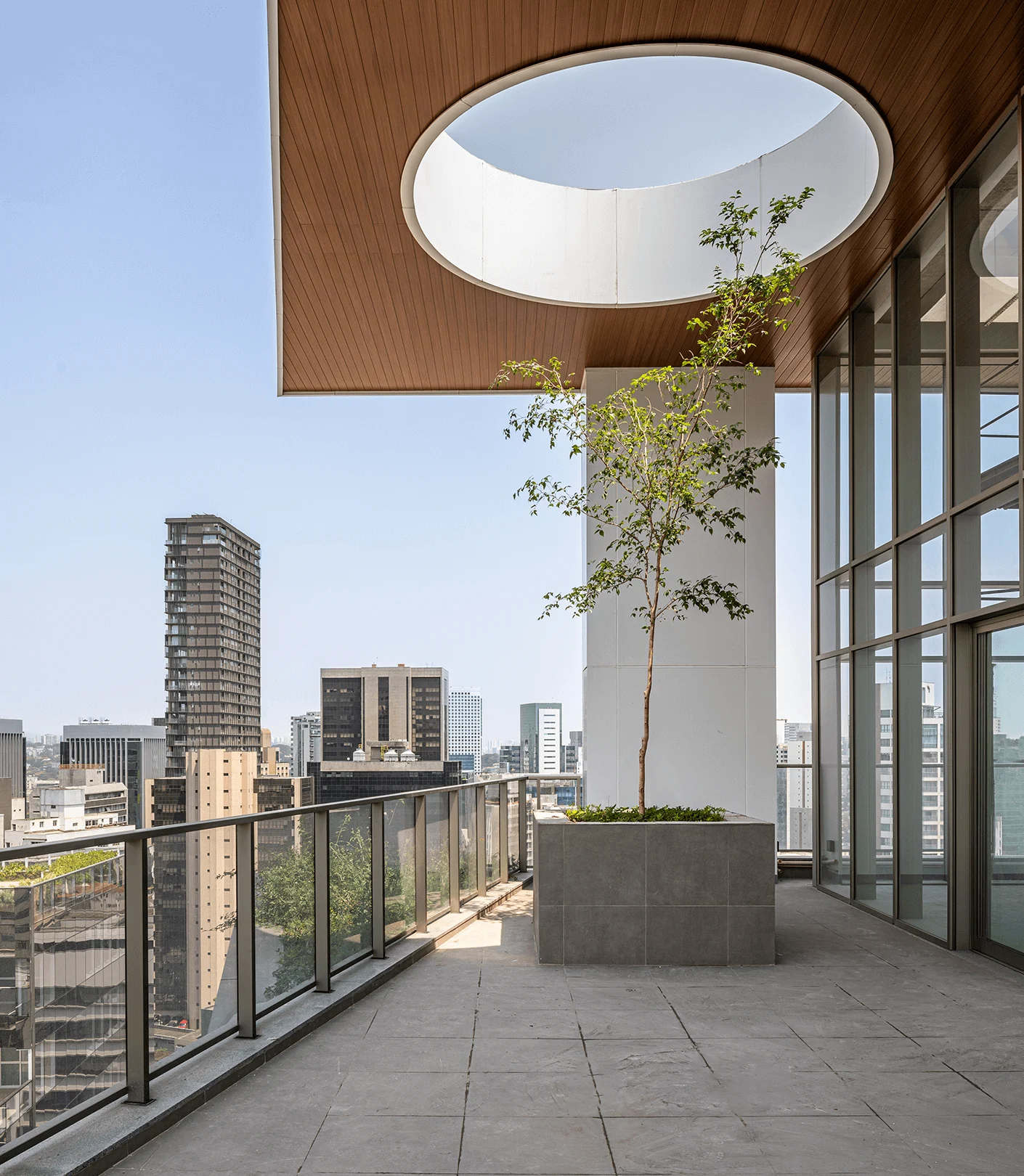 OSCAR-DOS-SANTOS-EMBOABA_6COLUMN